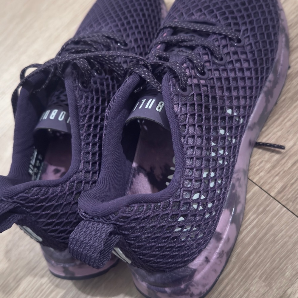 Women’s NOBULL sneakers size 8- purple